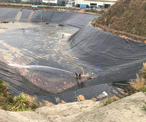 清苑废水池清理